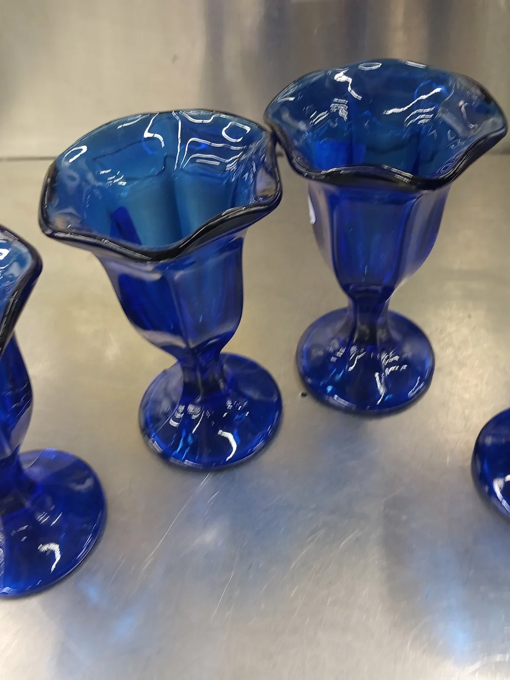 Set Of Vintage Anchor Hocking Cobalt Blue  Glass Tulip